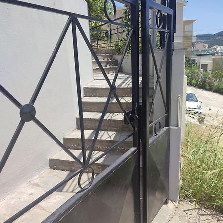 Ellis-Suites Nea Peramos Kavala エクステリア 写真