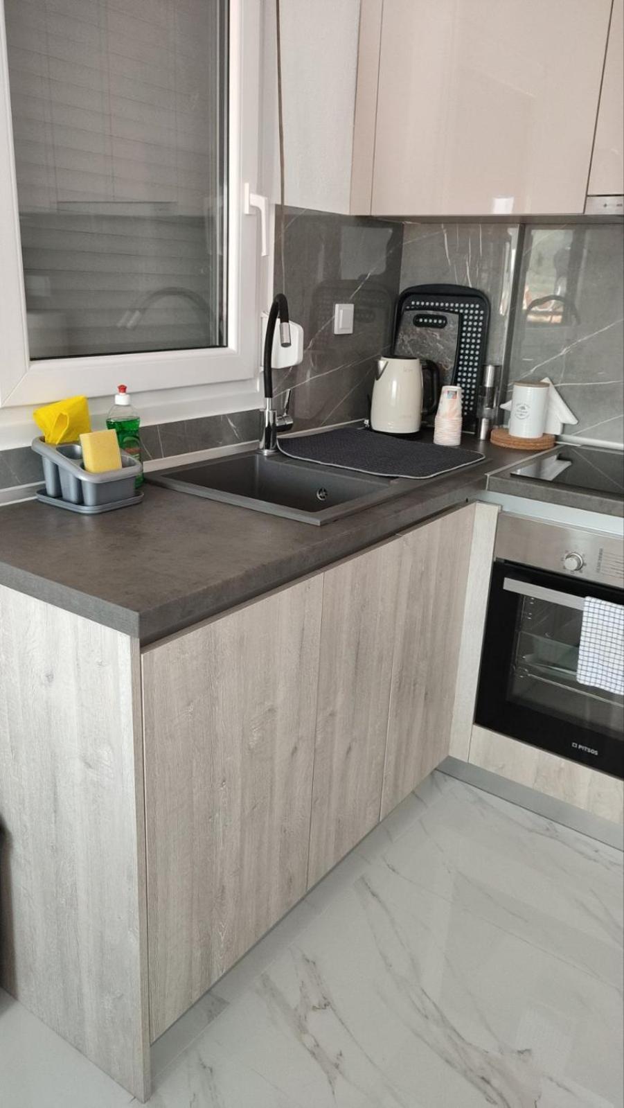 Ellis-Suites Nea Peramos Kavala エクステリア 写真