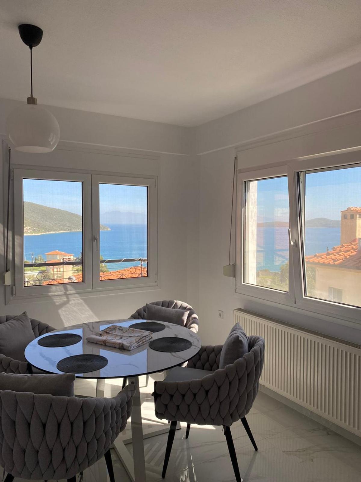 Ellis-Suites Nea Peramos Kavala エクステリア 写真