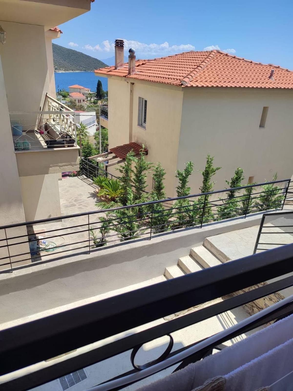 Ellis-Suites Nea Peramos Kavala エクステリア 写真