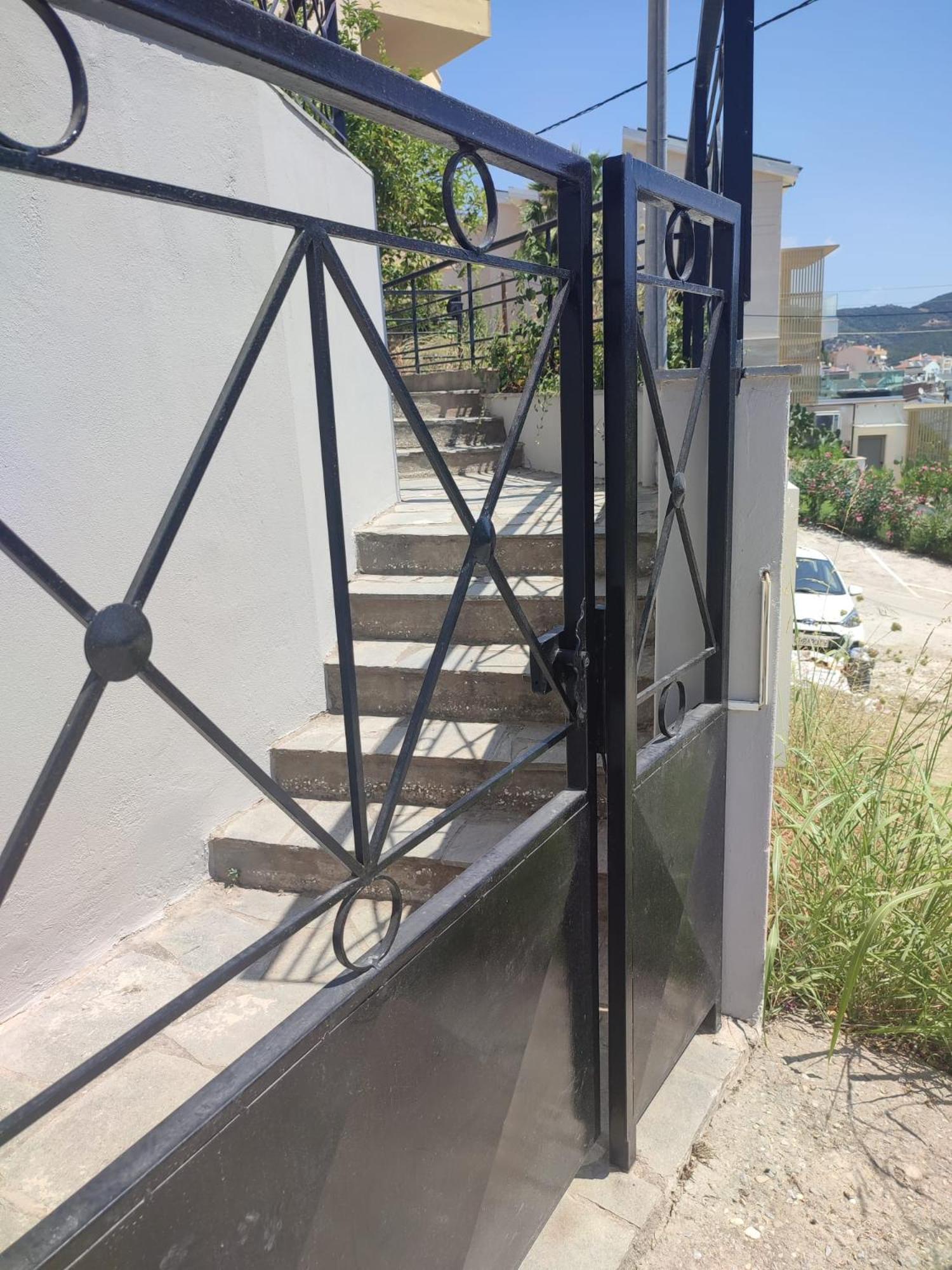 Ellis-Suites Nea Peramos Kavala エクステリア 写真